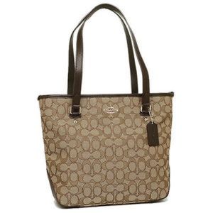 Coach Signature Outline Zip Top Toe Bag F58282